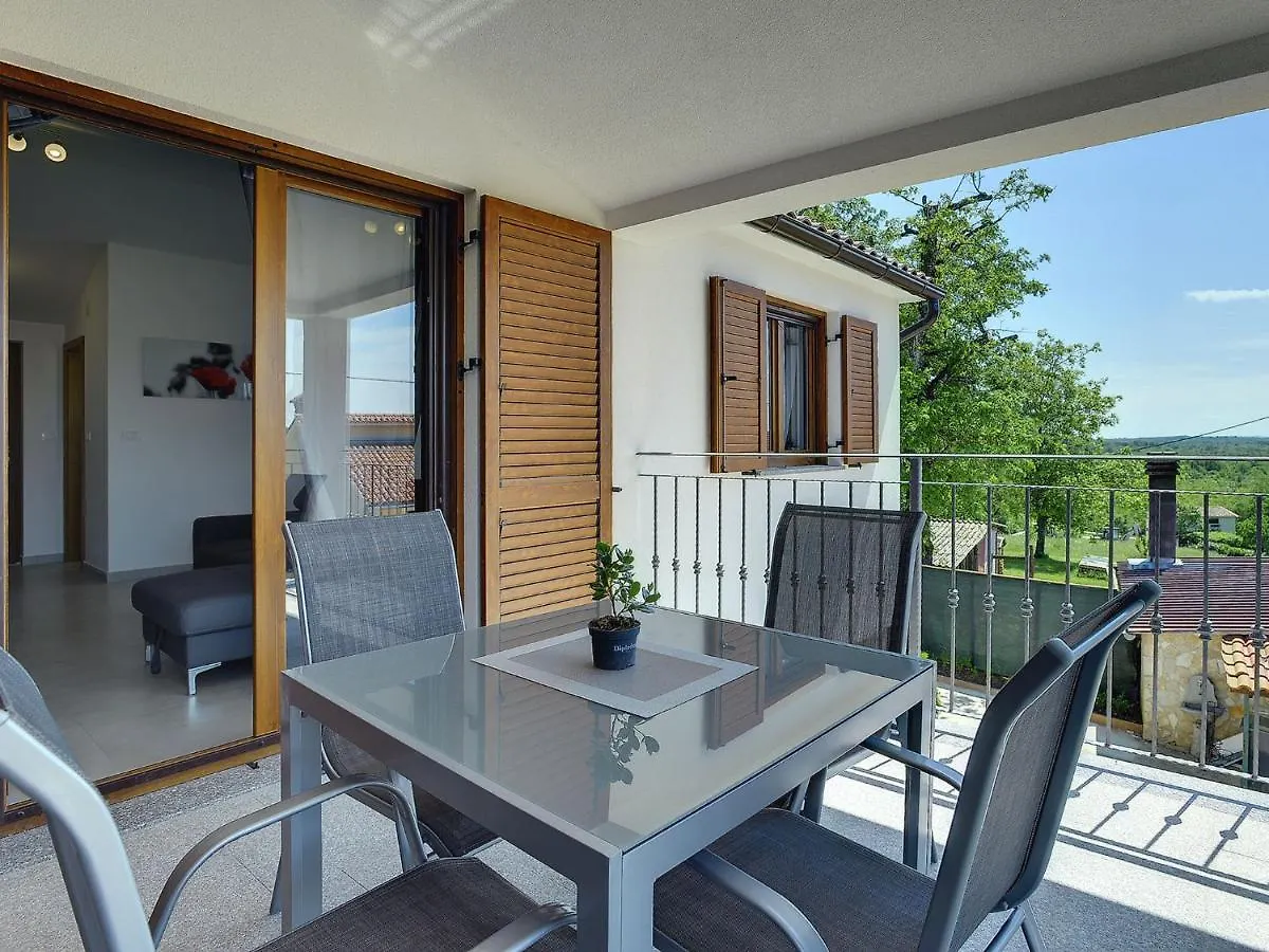 Modern Holiday Home With Pool In Pazin Lindar 0*,