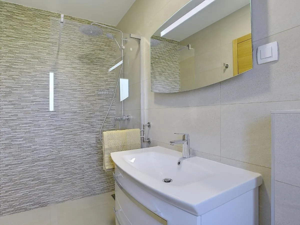 Modern Holiday Home With Pool In Pazin Lindar 0*,  Croatia