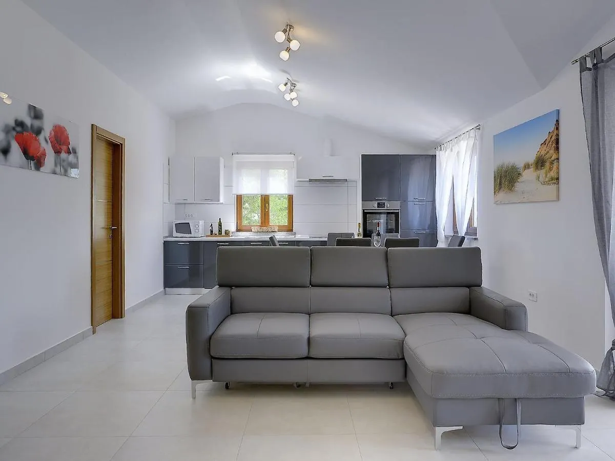 Modern Holiday Home With Pool In Pazin Lindar Croatia